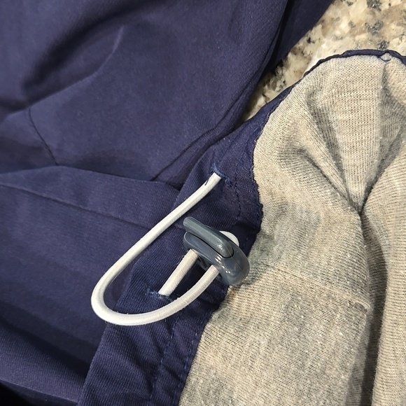 CHAMPION LIGHTWEIGHT FLANNEL LINED WINDBREAKER ZIP-UP JACKET. SIZE LARGE. - Picture 8 of 12